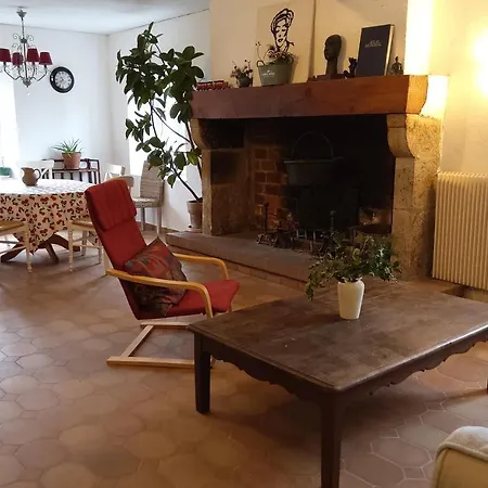 Gite Familial 9 Pers La Maison Sous Les Etoiles Pensionat Sembadel
